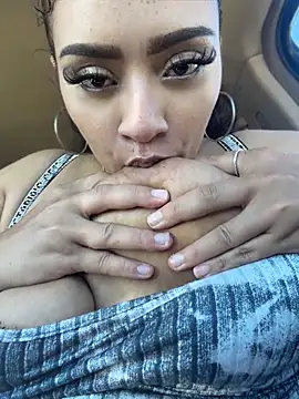 CarmelaAnthony dildo camshow