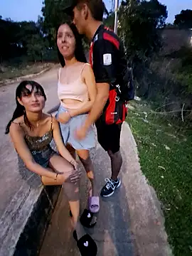 Royalgirls_x threesome