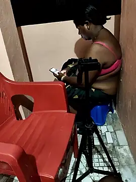 Desicouple1706 blowjob camshow