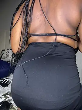 Bustygoddess32 ass play