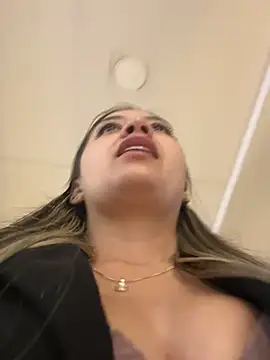 Alana_69 deepthroat camshow - 08-11-2024