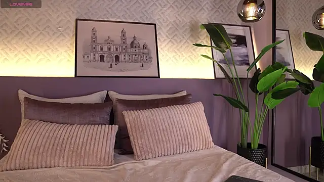 ElleDiane ass play show - 2025-11-14