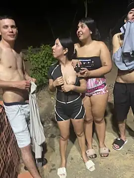 Royalgirls_x suck and fuck