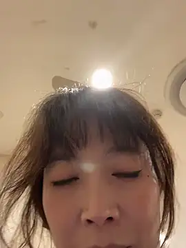 Yourkeer pusssy show - 01.04.2026